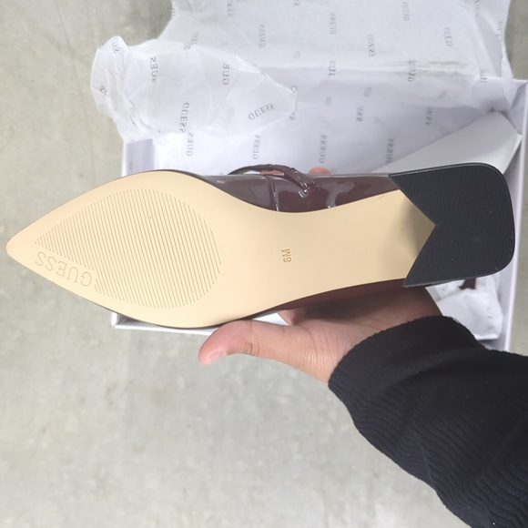 GUESS Zands- 8 - Picture 5 of 6